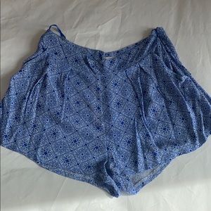 Blue patterned silk short